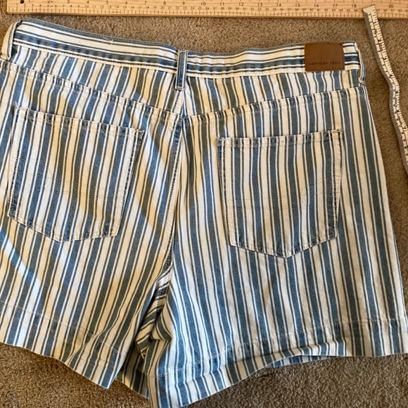 American Eagle Stripped Jean Cotton Mom Shorts High Waisted Sz 16 - Picture 4 of 5